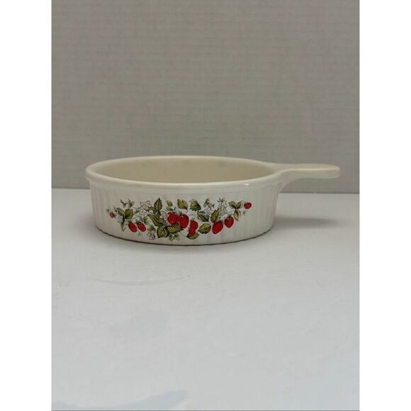 unbranded Other - Vintage Strawberries & Floral White Round Stoneware Baking Dish with Handle